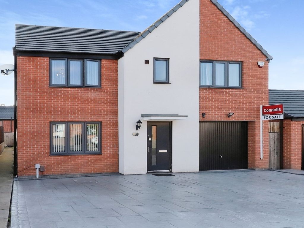 5 bed detached house for sale in Ohio Gardens, Akron Gate