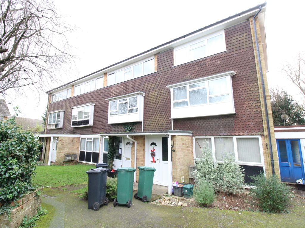 2 bed terraced house to rent in Chilberton Drive, Merstham, Redhill RH1