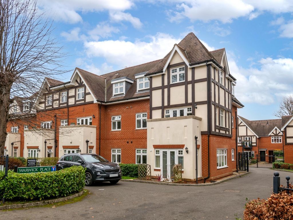 2 bed flat for sale in Wray Common Road, Reigate RH2 Zoopla