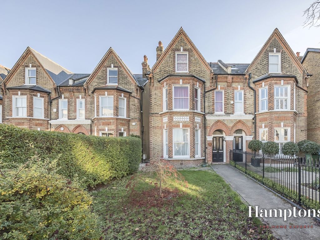 3 bed flat to rent in Coleraine Road, London SE3, £2,950 pcm Zoopla