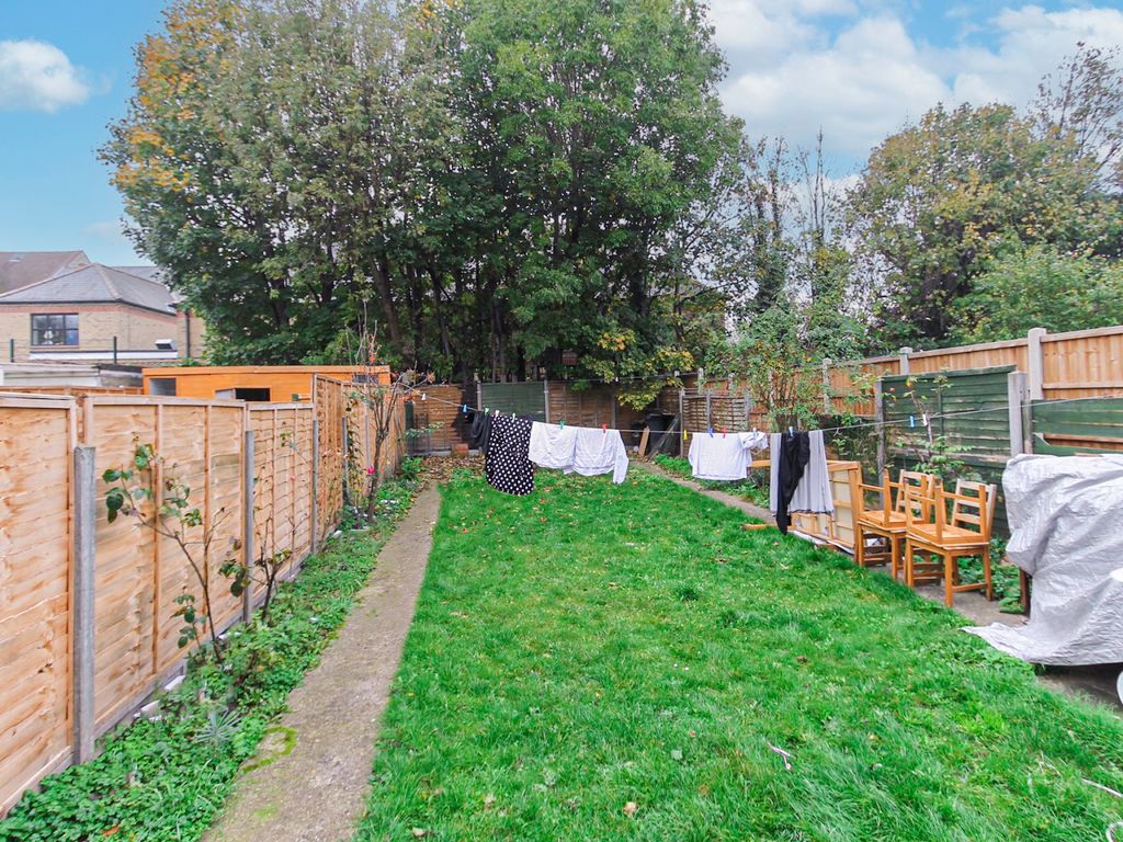 Kingsmead Avenue, London N9  