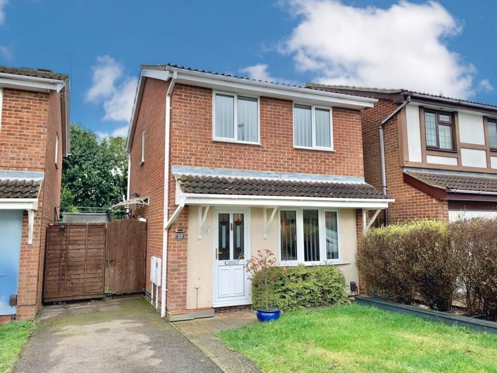 3 bed detached house to rent in Sir John Pascoe Way, Duston