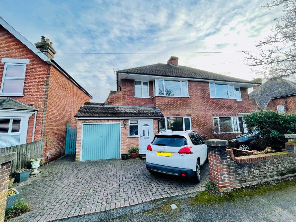 3 bed semidetached house for sale in Richmond Road, Basingstoke RG21, £435,000 Zoopla