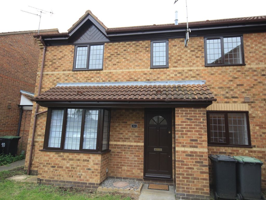 2 bed property to rent in The Paddocks, Flitwick MK45, £925 pcm Zoopla