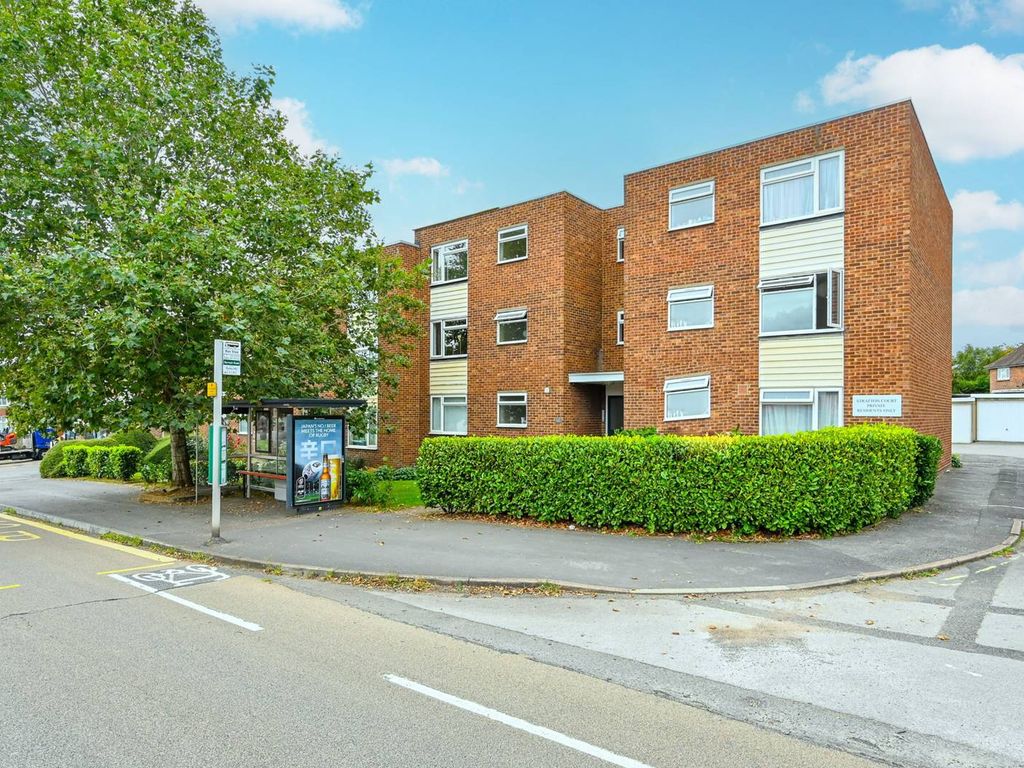 2 bed flat for sale in Worplesdon Road, Guildford GU2, £275,000 Zoopla