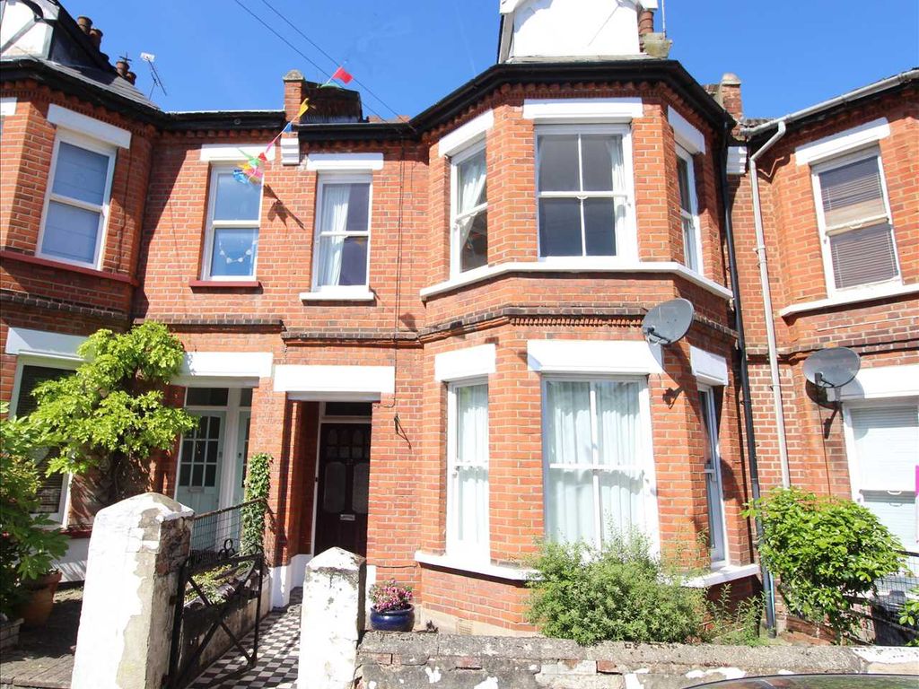 2 bed flat for sale in Victoria Drive, LeighOnSea SS9 Zoopla