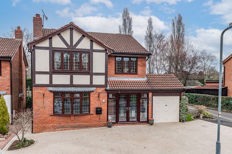 4 bed detached house for sale in Brook Fields Close, Marlbrook