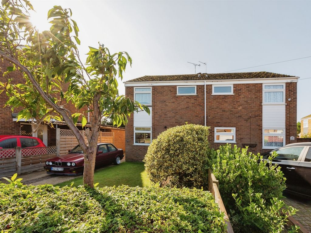 3 bed semidetached house for sale in Winston Close, Leighton Buzzard LU7, £335,000 Zoopla