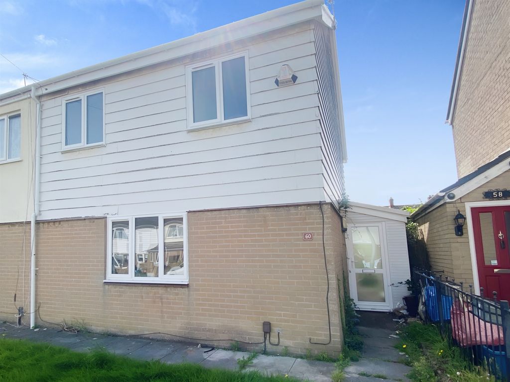 3 bed semidetached house for sale in Maesglas Avenue, Newport NP20, £