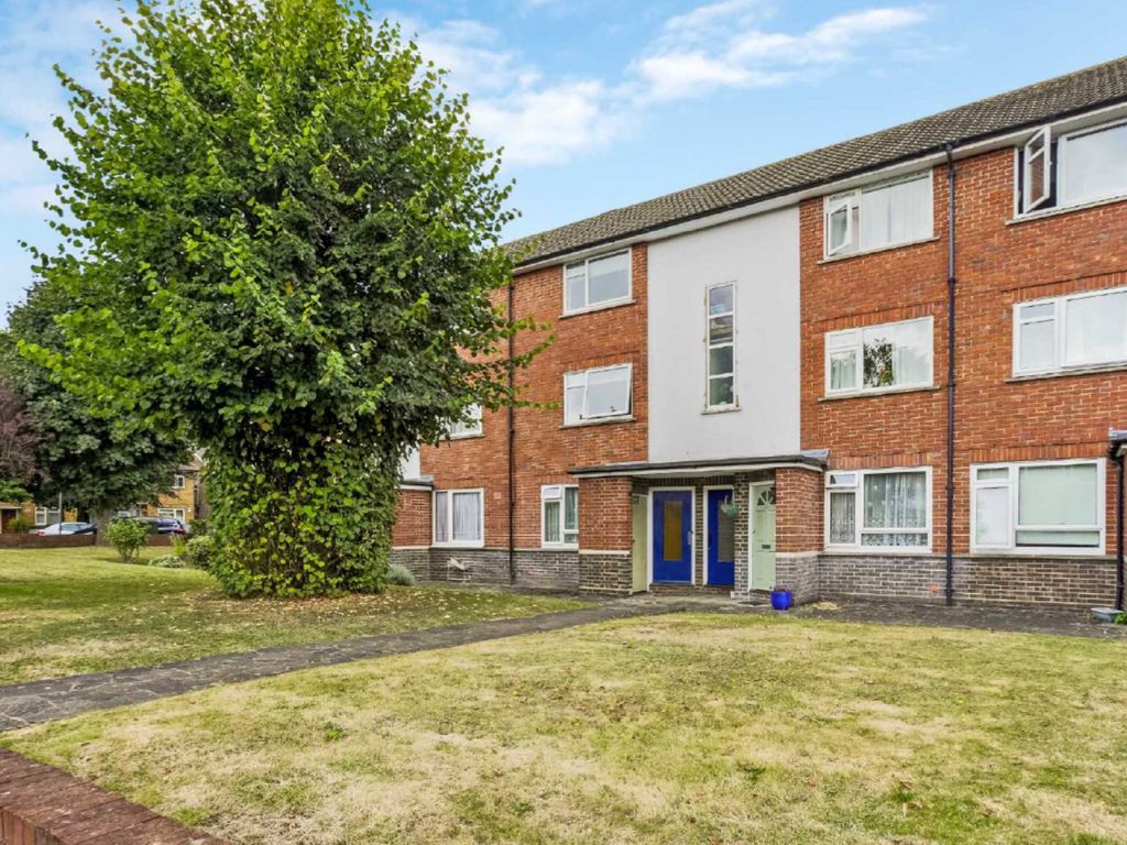2 bed to rent in Stanley Road, South Sutton, Surrey SM2 Zoopla