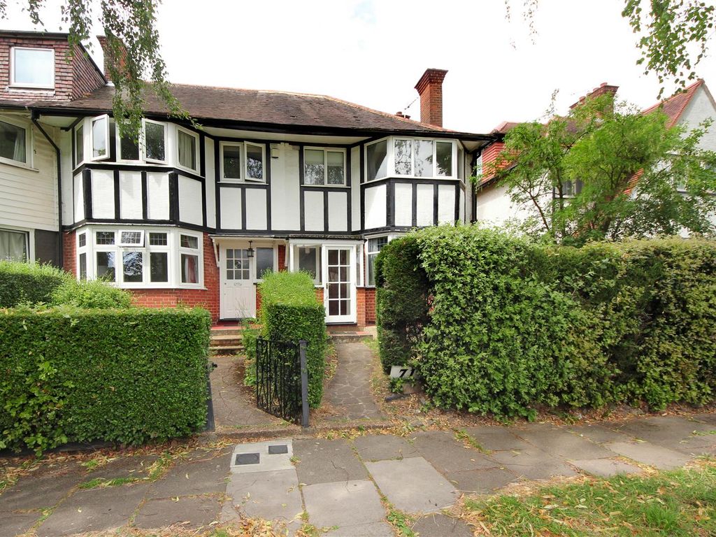 3 bed property to rent in The Ridgeway, London W3, £2,700 pcm Zoopla