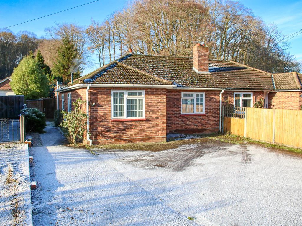 3 bed semidetached bungalow for sale in Longwater Lane, New Costessey