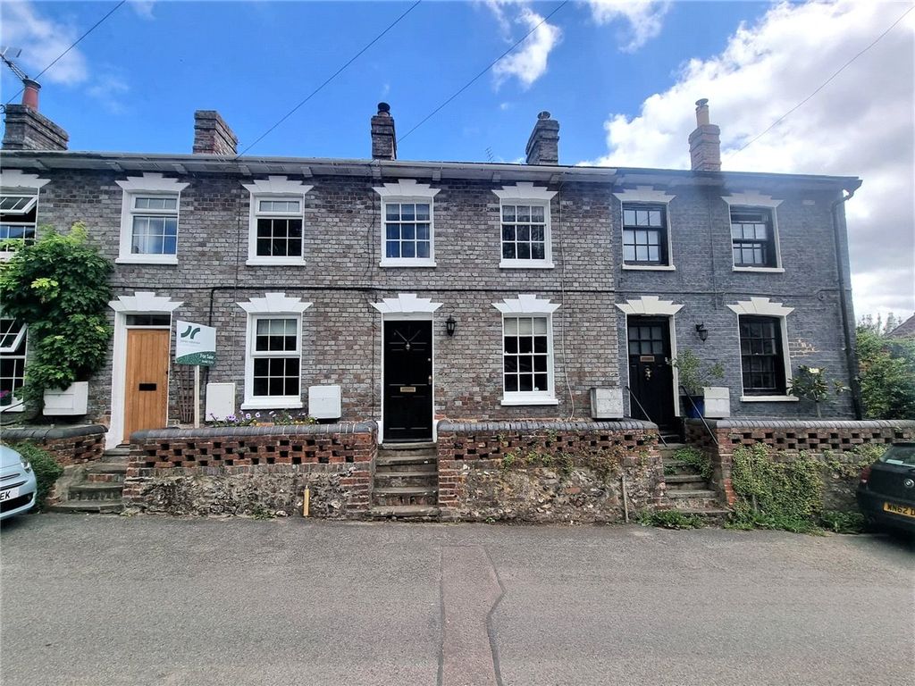 2 bed terraced house to rent in Crowood Lane, Ramsbury, Wiltshire SN8
