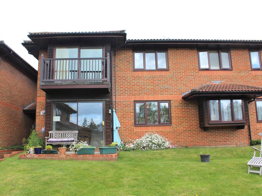 The Ferns, Bricksbury Hill, Farnham GU9  