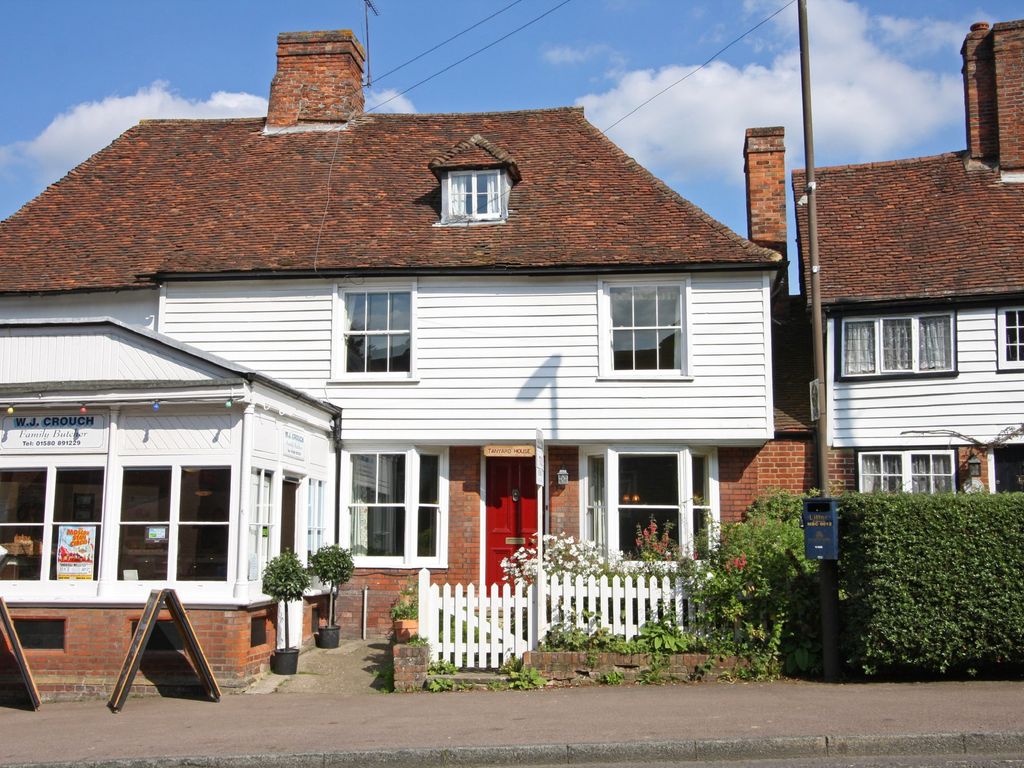 4 bed semidetached house to rent in High Street, Staplehurst