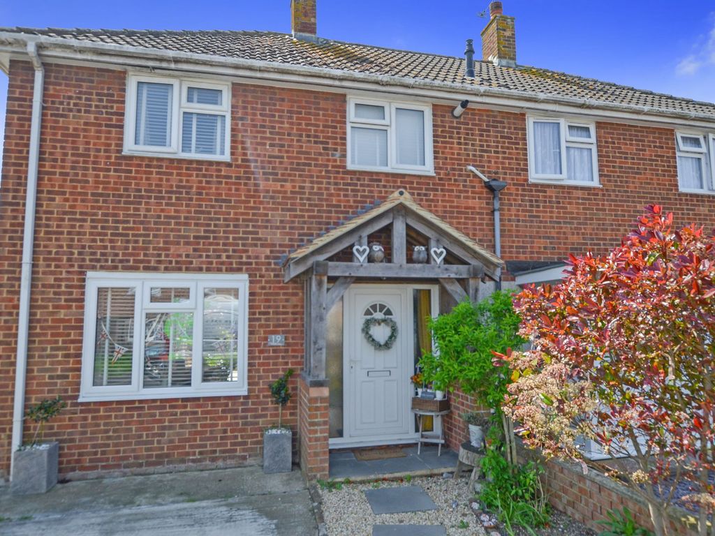 2 bed semidetached house for sale in The Derings, Lydd TN29 Zoopla