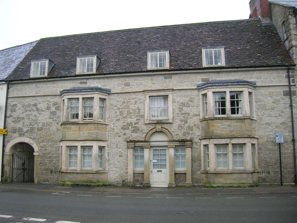 1 bed flat to rent in The Square, Mere, Wilts BA12, £700 pcm Zoopla