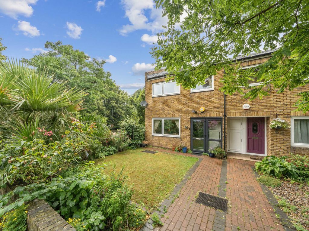 4 bed property for sale in Bartholomew Close, London SW18 Zoopla