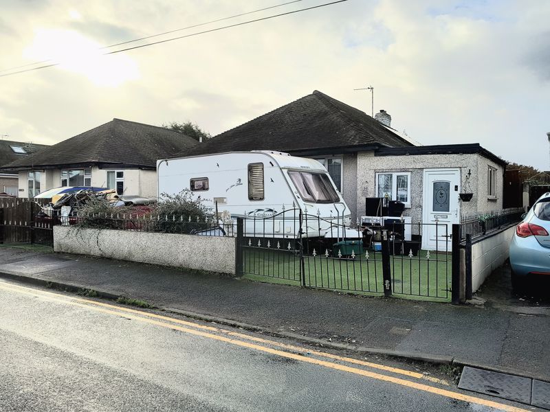 3 bed detached bungalow for sale in Bryn Road, Towyn, Abergele LL22, £