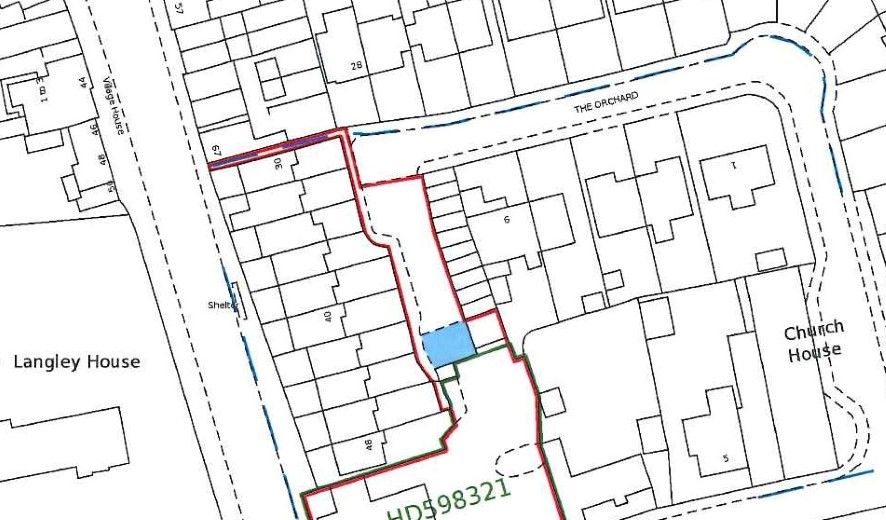 Parking/garage for sale in Driveway And Garages Opposite, 28 The