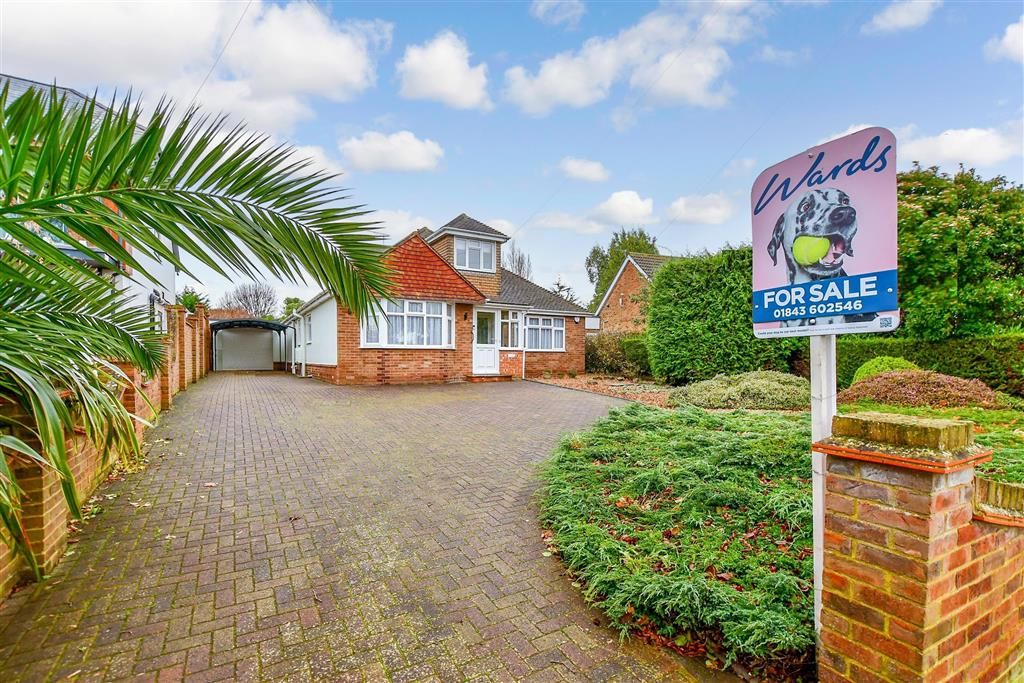 3 bed detached bungalow for sale in Dumpton Park Drive, Broadstairs