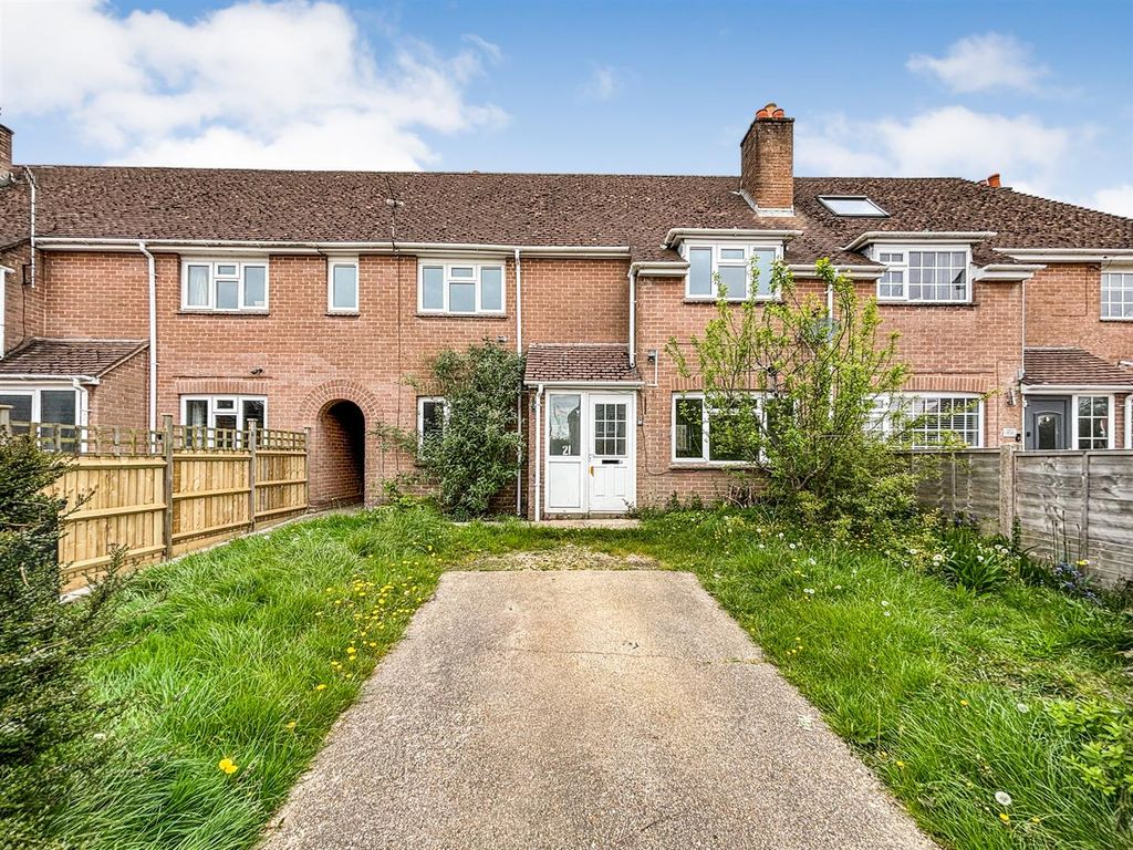 4 bed terraced house for sale in Prospect Road, Lytchett Matravers