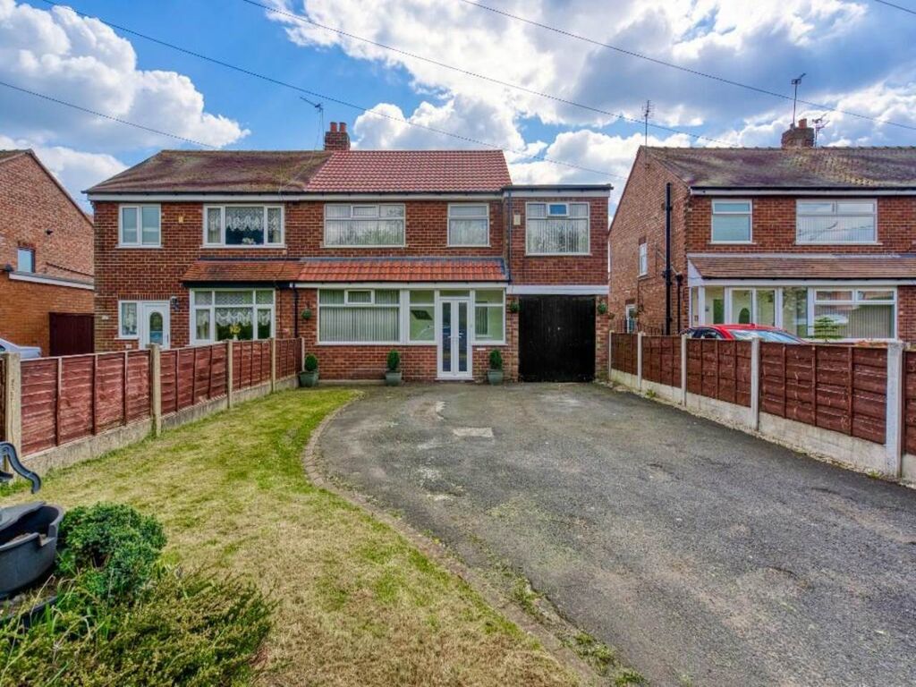 5 bed semidetached house for sale in Fearnhead Lane, Warrington