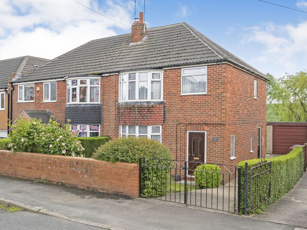 3 bed semidetached house for sale in Barrie Grove, Hellaby, Rotherham