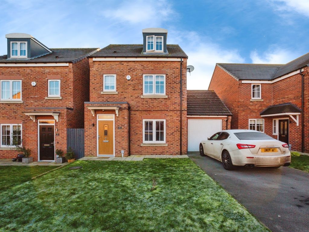 3 bed detached house for sale in Orchid Drive, South Elmsall