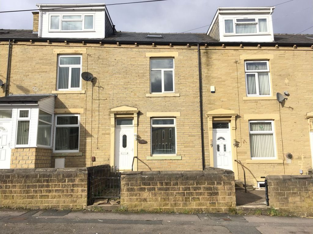 4 bed terraced house for sale in Marsh Street, Bradford BD5, £150,000