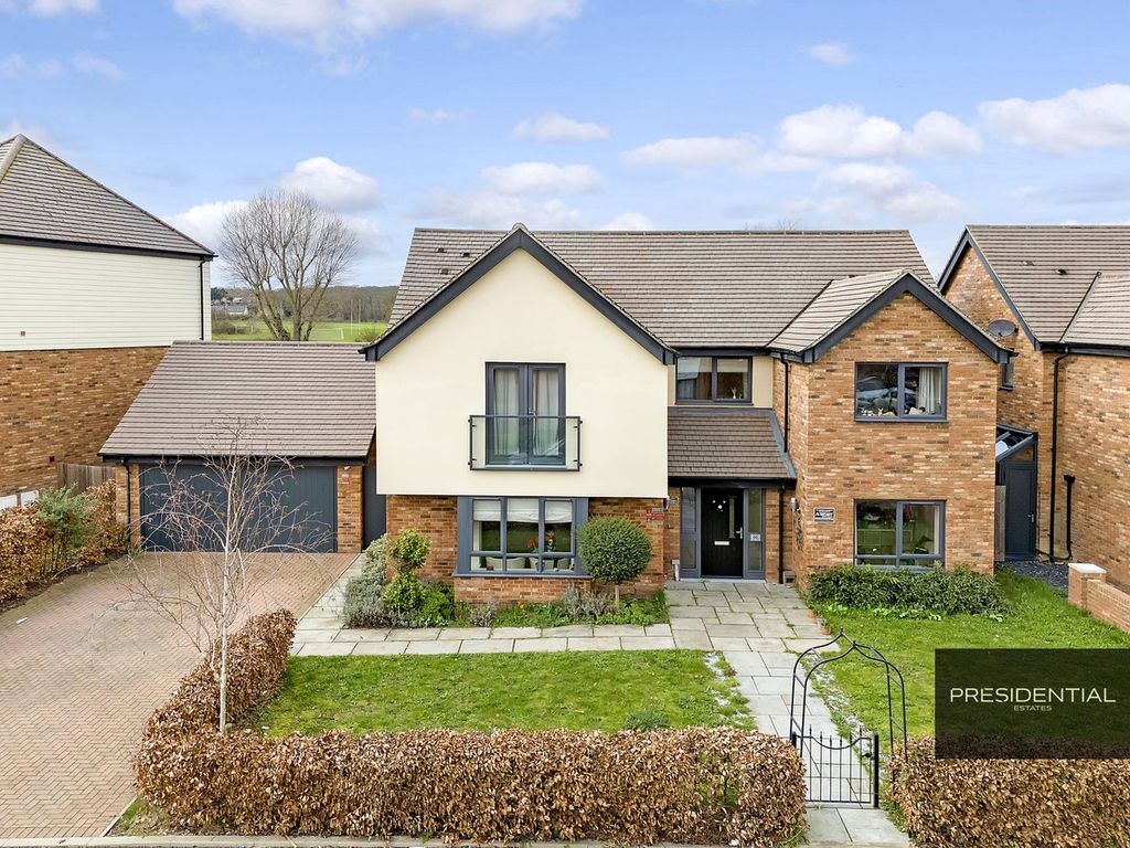 5 bed detached house for sale in Park View, Chigwell IG7, £1,500,000