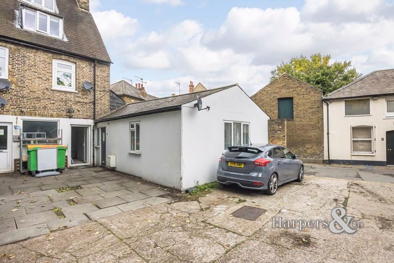 1 bed flat for sale in Bexley High Street, Bexley DA5, £200,000 Zoopla