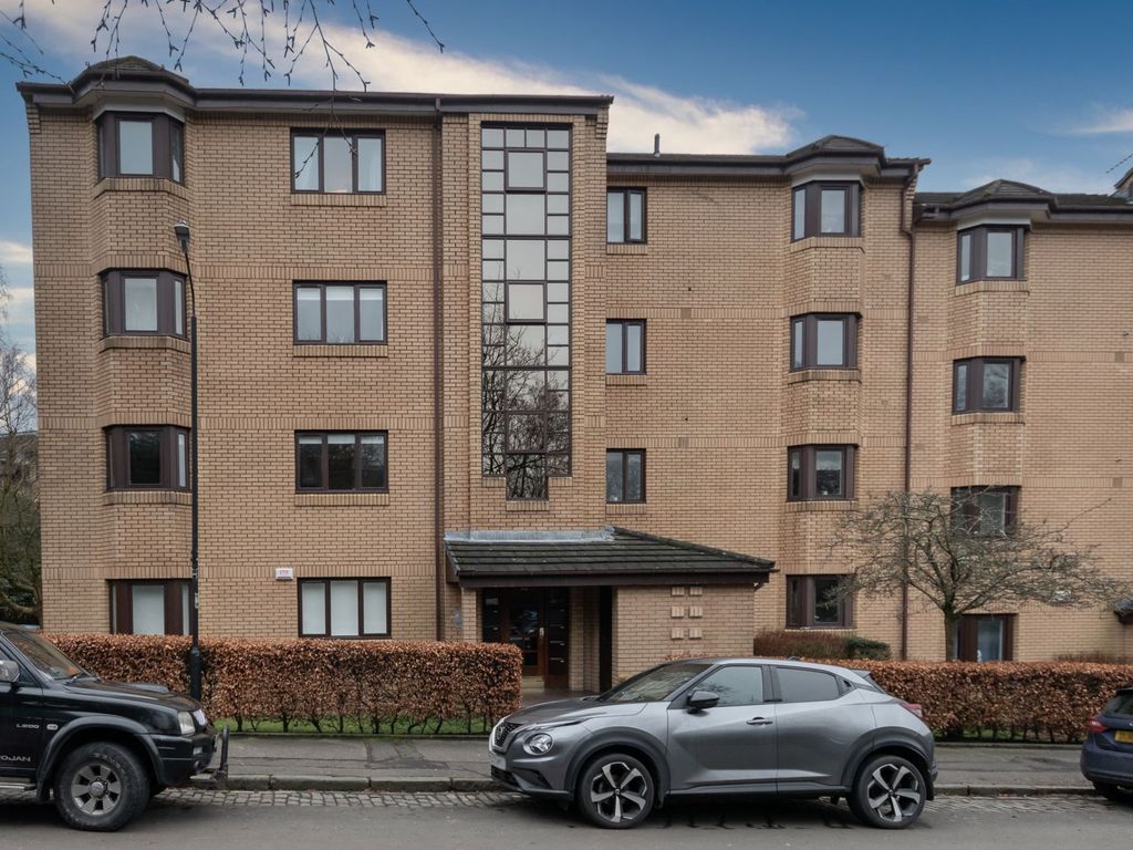 2 bed flat to rent in Addison Road, Kirklee, Glasgow G12, £1,150 pcm