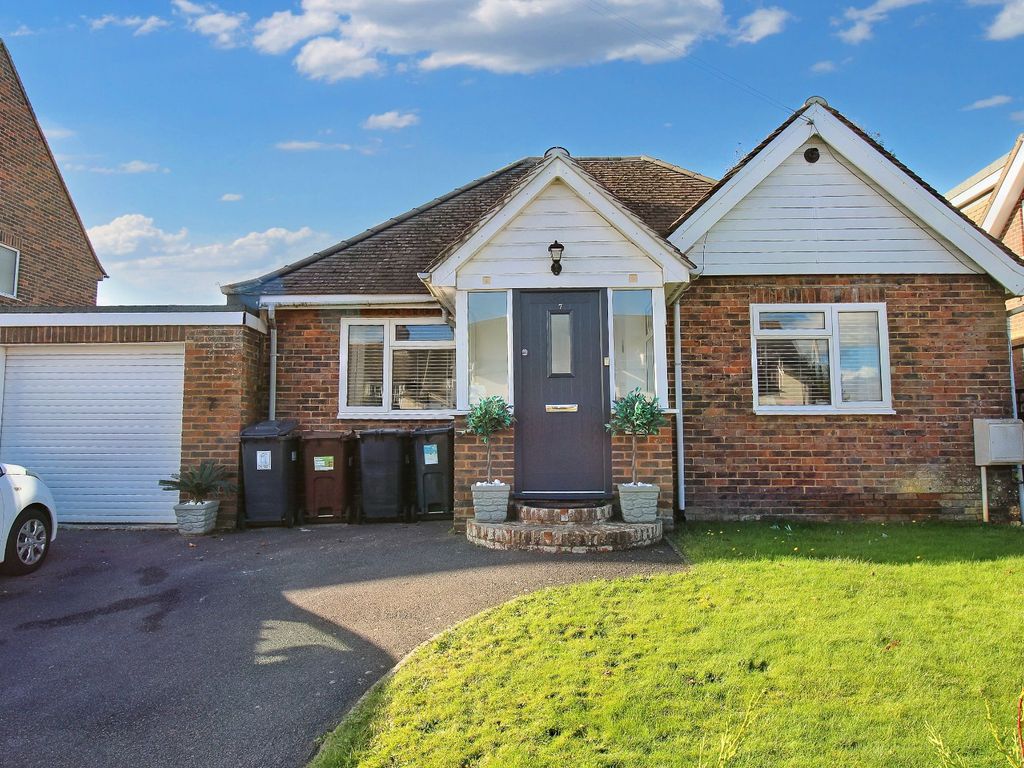 3 bed bungalow for sale in North Beeches Road, Crowborough, East Sussex