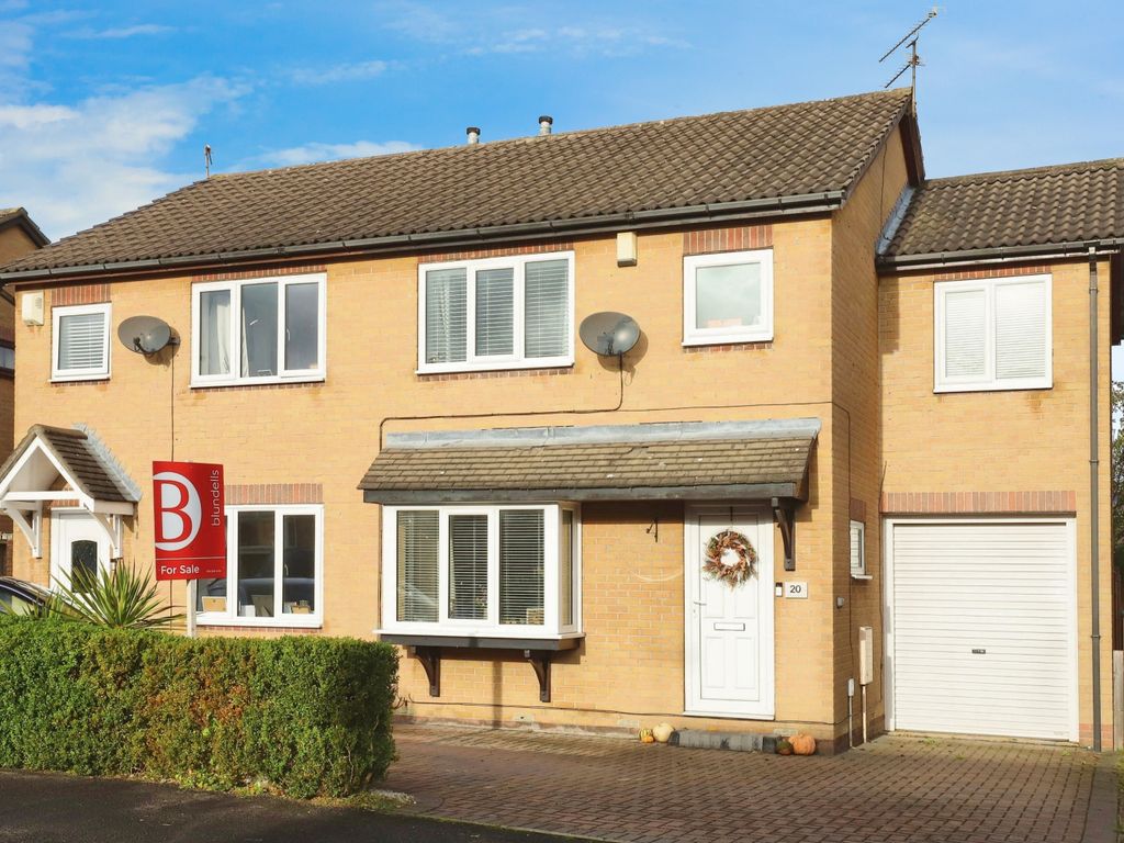 4 bed semidetached house for sale in Broomwood Gardens, Beighton