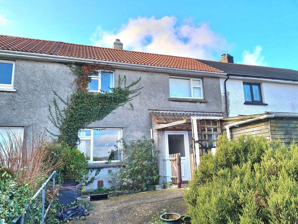 2 bed terraced house for sale in Bridge Road, Illogan TR16, £195,000