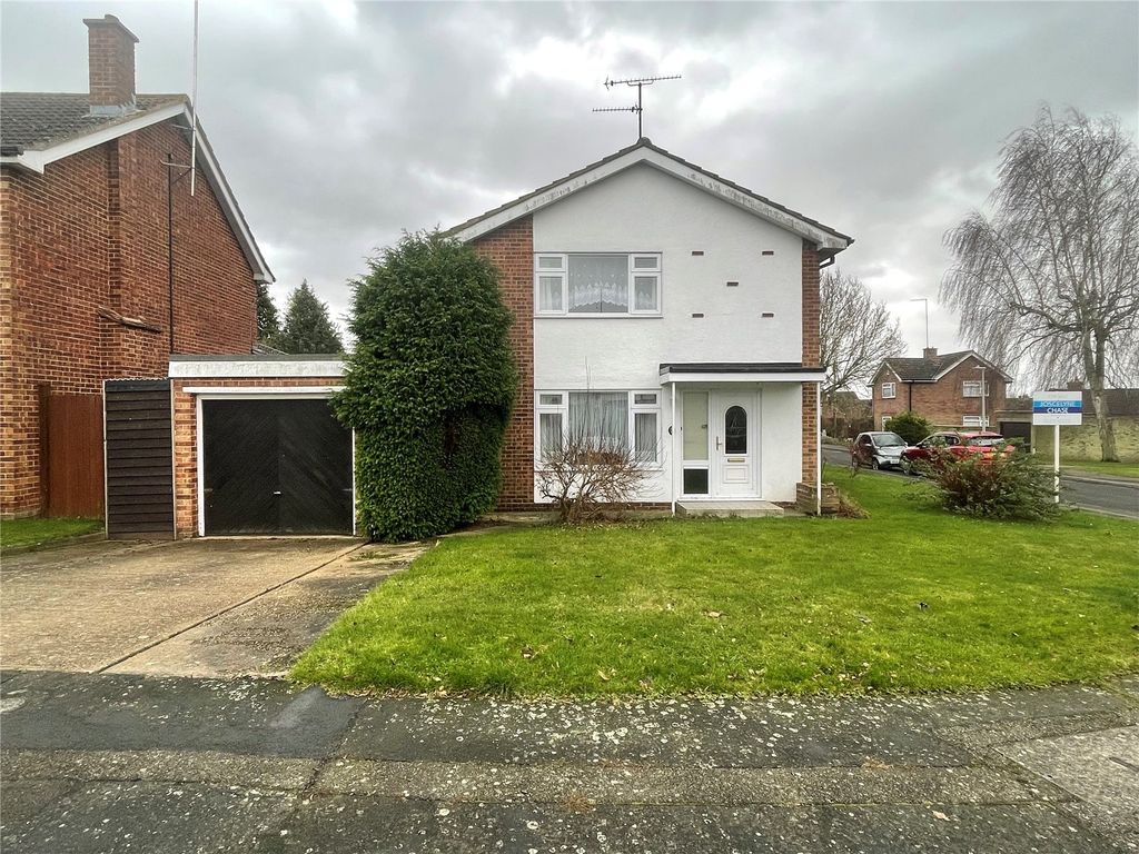 3 bed detached house for sale in Carrington Way, Bocking, Essex CM7, £415,000 Zoopla