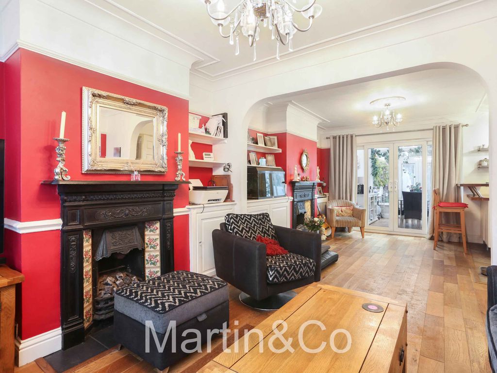 3 bed semidetached house for sale in Sutton Common Road, Sutton SM3, £