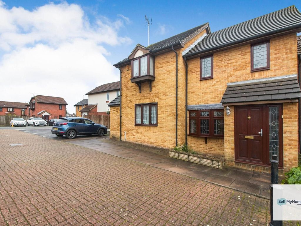 2 bed property for sale in Drummond Close, Erith DA8, £335,000 Zoopla