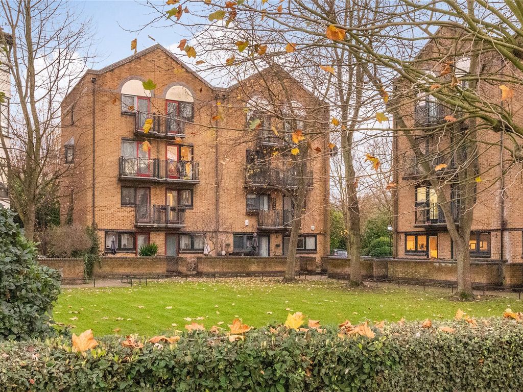 Undine Road, London E14