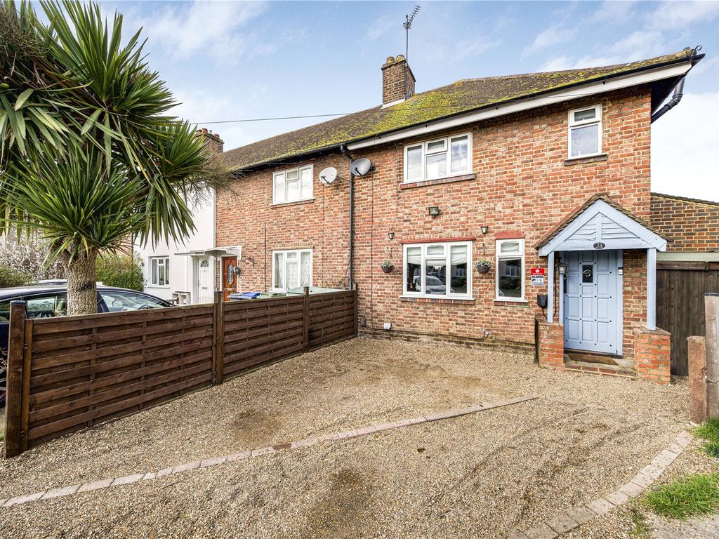 3 bed end terrace house for sale in Midleton Road, New Malden KT3, £