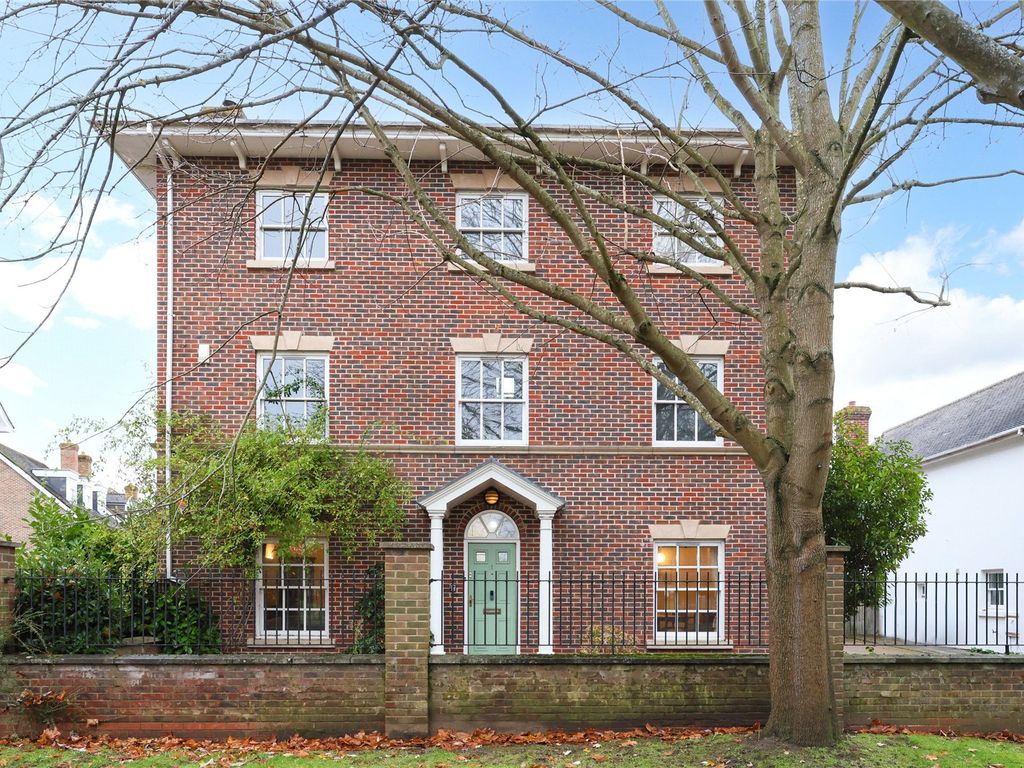 6 bed detached house for sale in Read Close, Thames Ditton, Surrey KT7