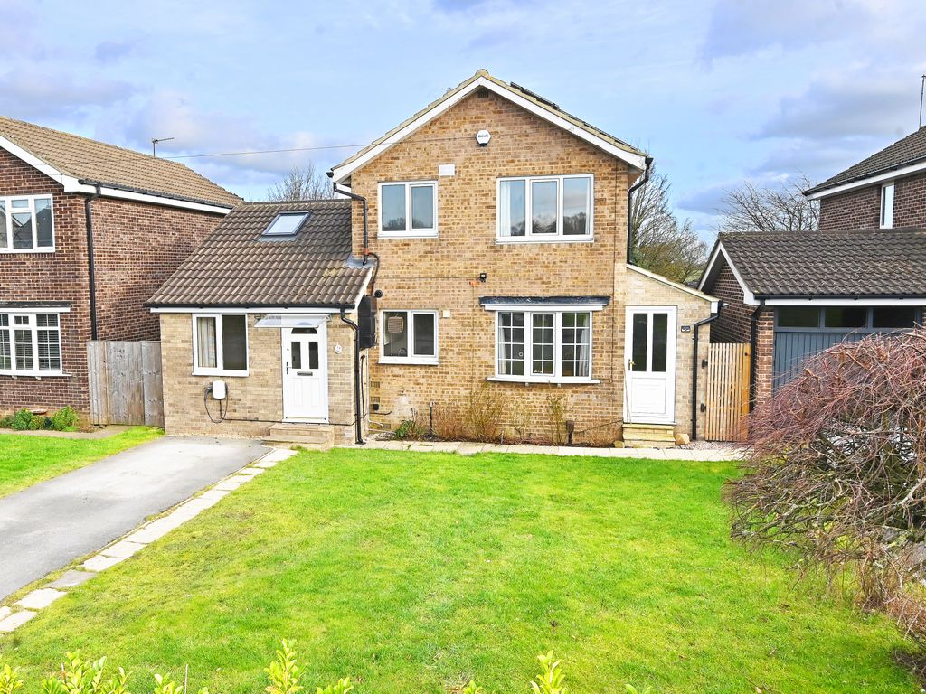4 bed detached house to rent in Kielder Oval, Harrogate HG2 Zoopla