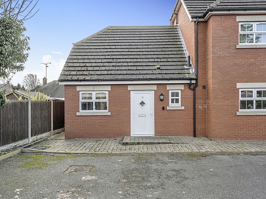 1 bed flat for sale in Crookes Broom Lane, Hatfield, Doncaster DN7, £