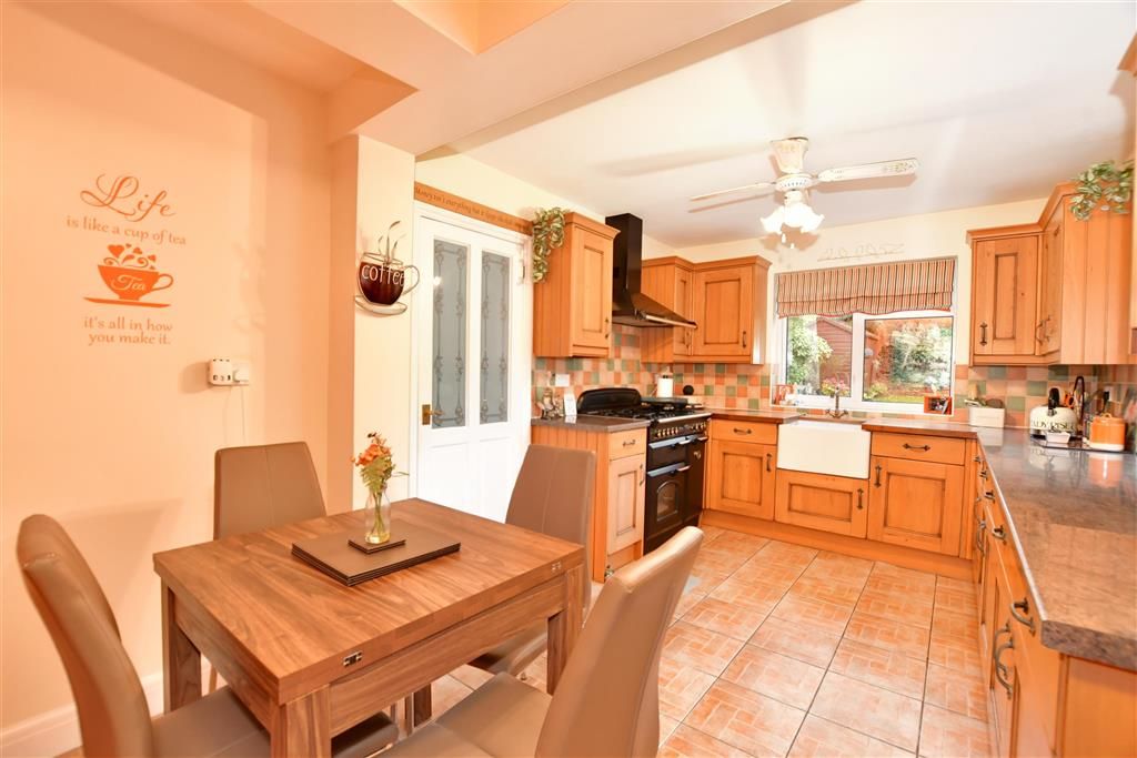 4 bed semidetached house for sale in The Vale, Woodford Green, Essex