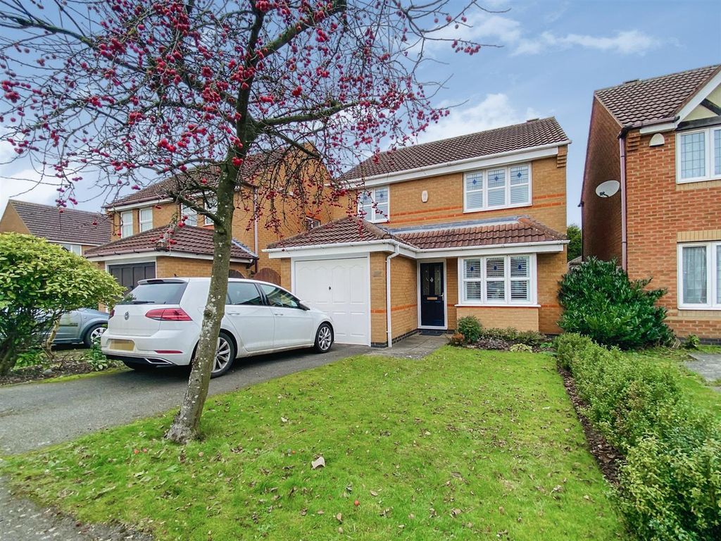 3 bed detached house for sale in the oval, coalville, leicestershire le67