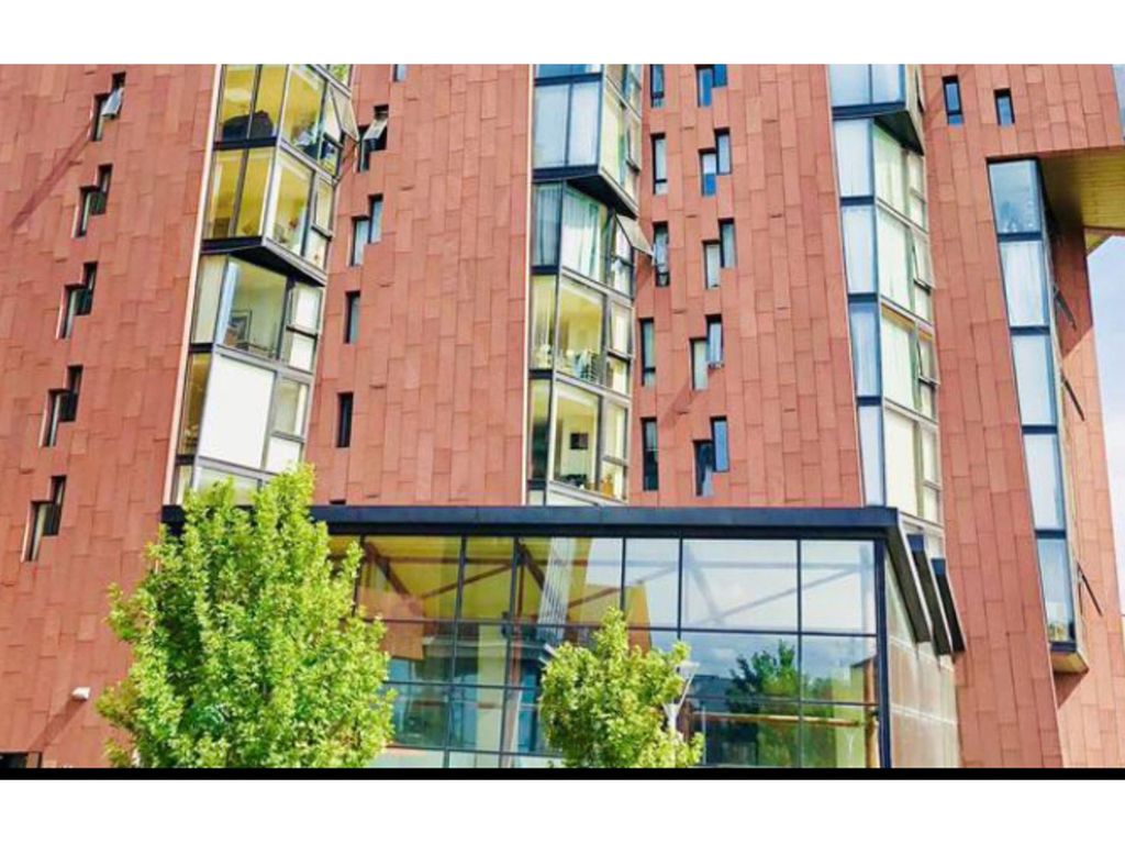 2 bed flat to rent in Islington Wharf, Manchester M4, £1,300 pcm Zoopla