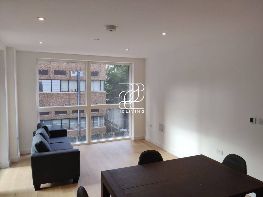 2 bed flat to rent in West Ealing, London W13, £2,167 pcm Zoopla