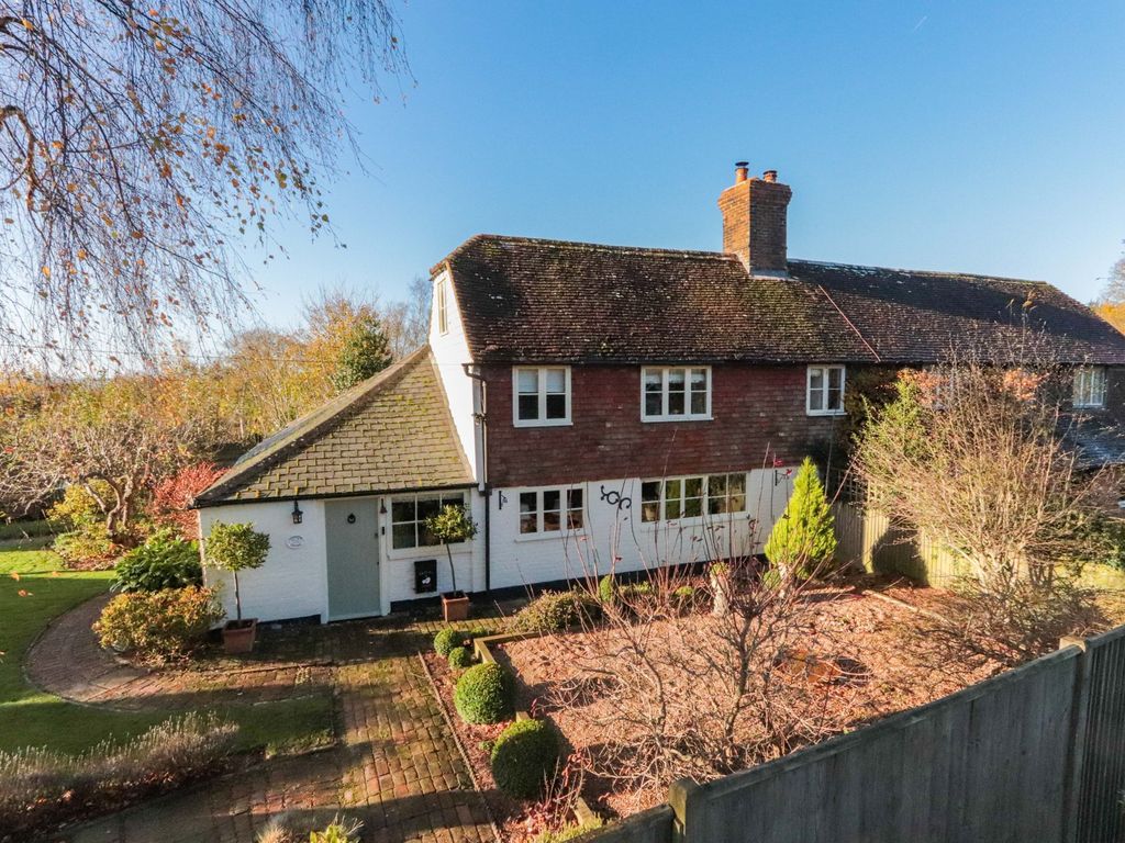 3 bed semidetached house for sale in Rye Road, Hawkhurst, Cranbrook