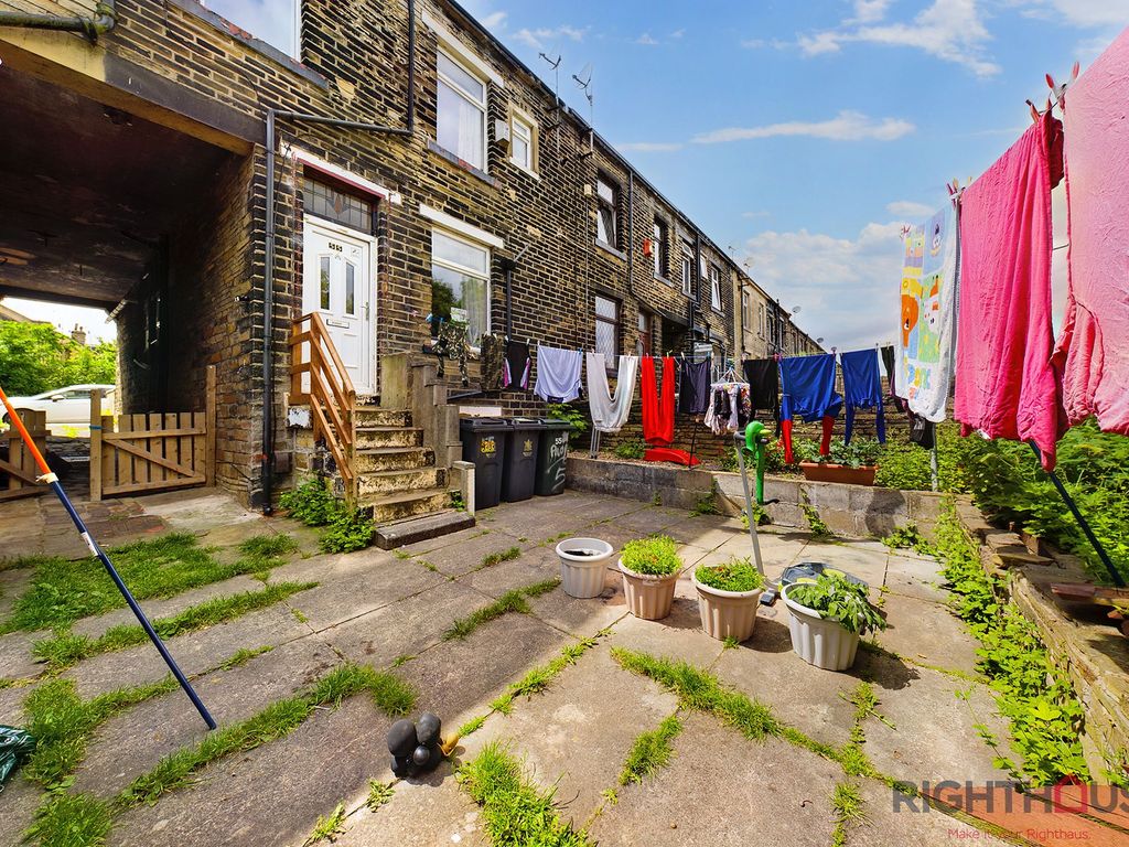 3 bed terraced house for sale in Halstead Place, Bradford BD7 Zoopla